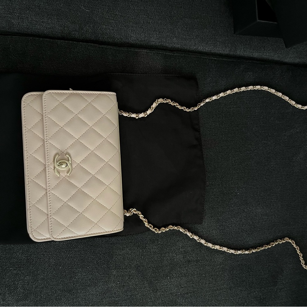 CHANEL Grained Calfskin Quilted Trendy CC WOC
